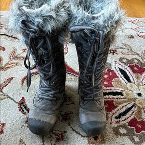 Muk Luks Gwen Gray Faux Fur-Lined Women's Boots